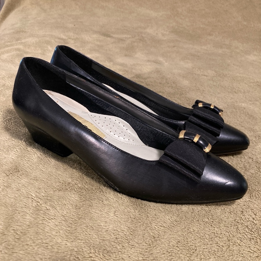 EUC Charlies Afton Vintage 80s Heels Black Size 7.5M